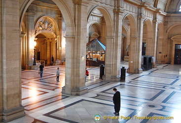 The grand lobby of the Palais de Justice